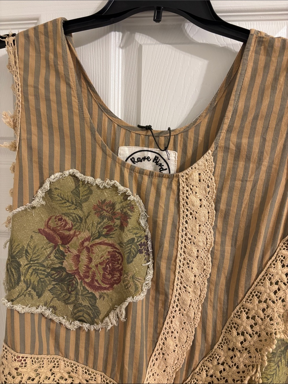 Boho Floral Lace Trim'  Vest : Overlay in Olive Green and Tan - Picture 3 of 8